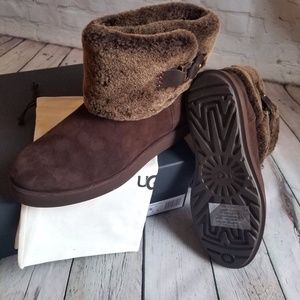 UGG Classic Berge Mini Shearling Boot - Dark Roast